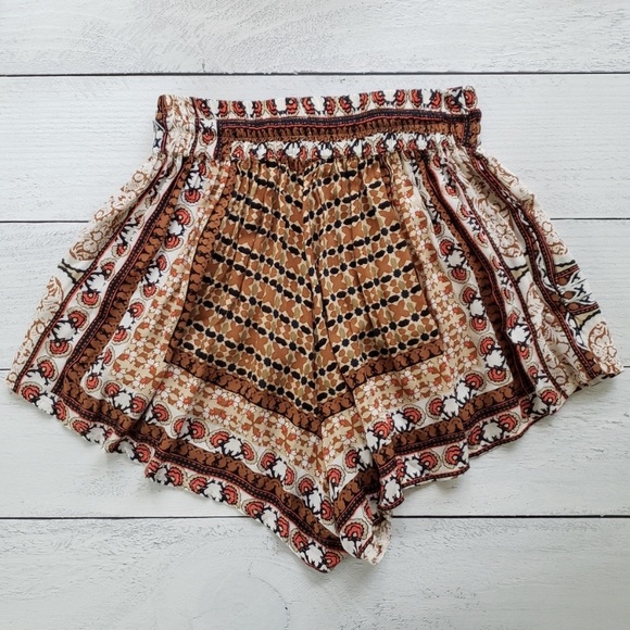 Cleobella high waist short shorts - Picture 2 of 4